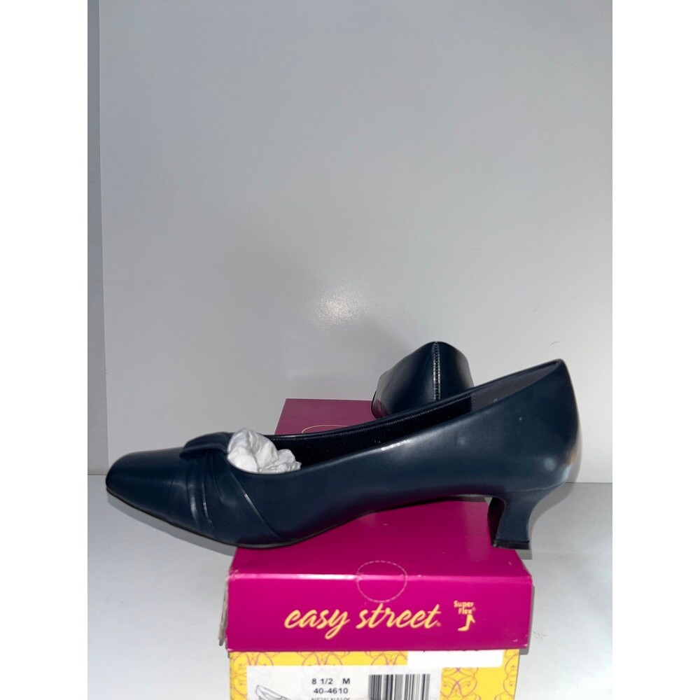 Easy Street Women's Waive New Navy Square Toe Kitten Heel Pumps Size 8.5M - Picture 2 of 8